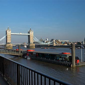 Londyn. Most Tower Bridge na Tamizie